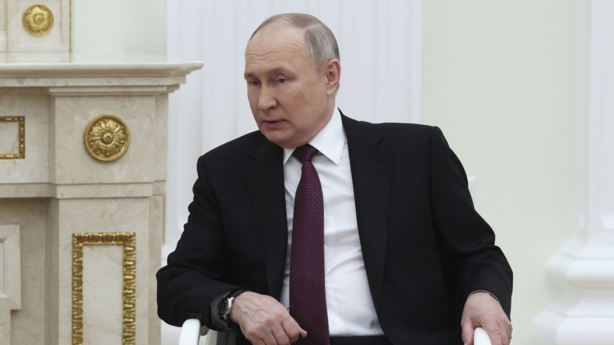 Wladimir Putin muss sich mit zahlreichen Heizungsausfällen in Russland auseinandersetzen. Starben dabei bereits tausende Zivilisten? (Foto)