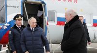 Schmieden Wladimir Putin und Belarus-Diktator Alexander Lukaschenko (r.) wirklich Pläne für eine direkte Konfrontation mit der Nato?
