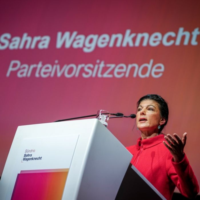 Parteichefin Sahra Wagenknecht auf dem Gründungsparteitag