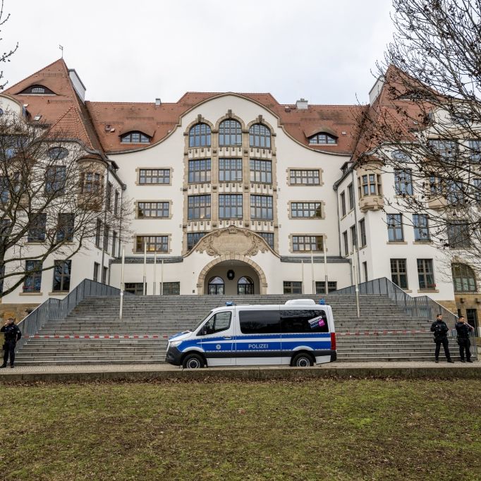 Gutenberg-Gymnasium evakuiert! Polizei sucht nach Sprengstoff