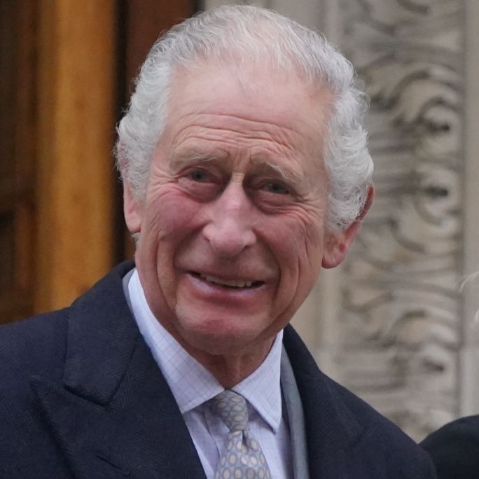 Schock bei den Royals! Briten-Monarch hat Krebs - Prinz Harry kündigt Besuch an