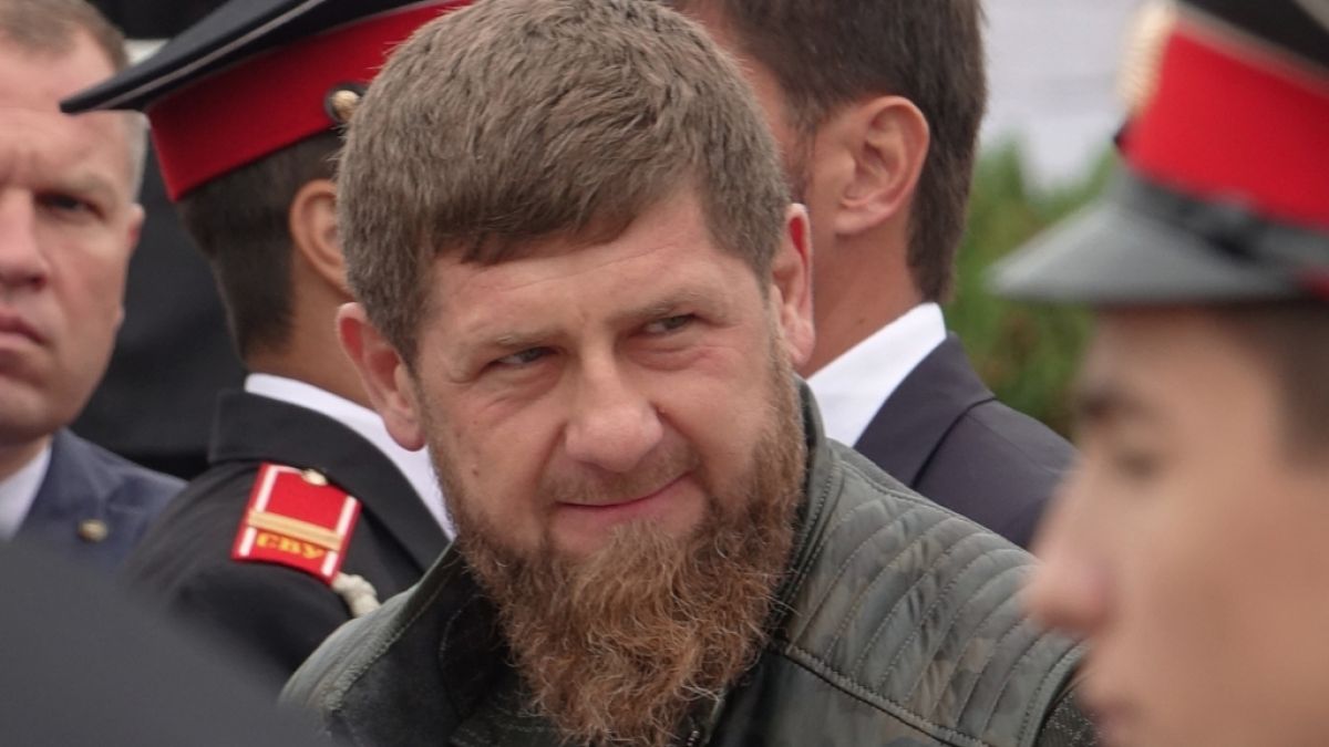 Wachleute von Putin-Bluthund Ramsan Kadyrow sollen einen russischen Oberst getötet haben. (Foto)