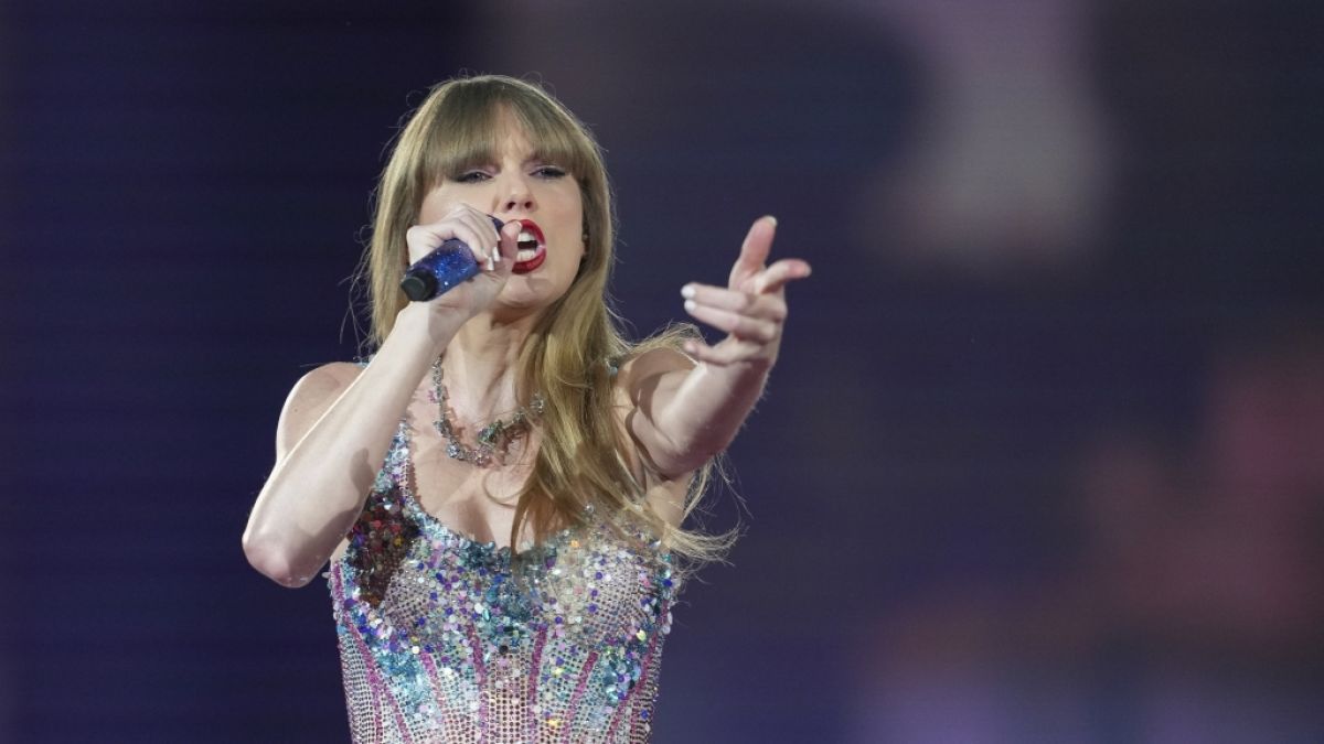 Taylor Swift leistete sich bei einem Auftritt ungewollten Slip-Blitzer. (Foto)