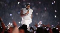 Usher bei der Super-Bowl-Halbzeitshow 2024.
