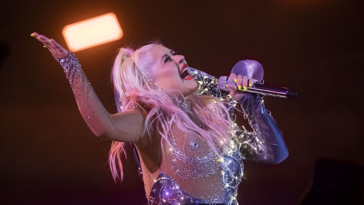 Christina Aguilera verzückt ihre Fans im Netz wieder mit sexy Hinguckern. (Foto)