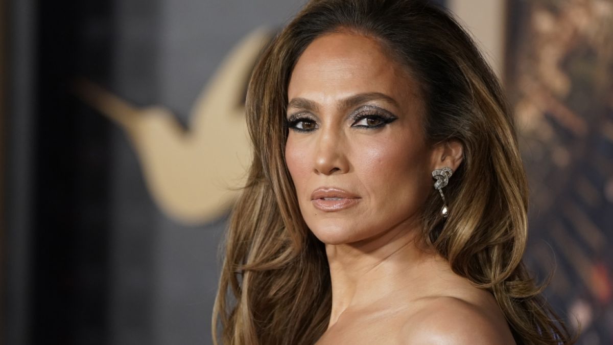 Jennifer Lopez legt in der "Variety" einen heißen Auftritt hin. (Foto)