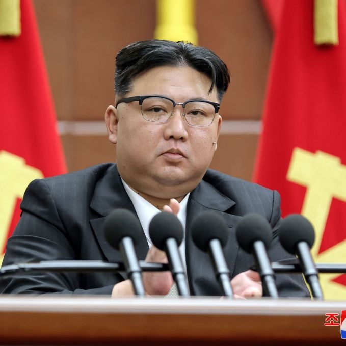 Geheimer Sohn vor Öffentlichkeit versteckt! DAS grämt den Nordkorea-Machthaber