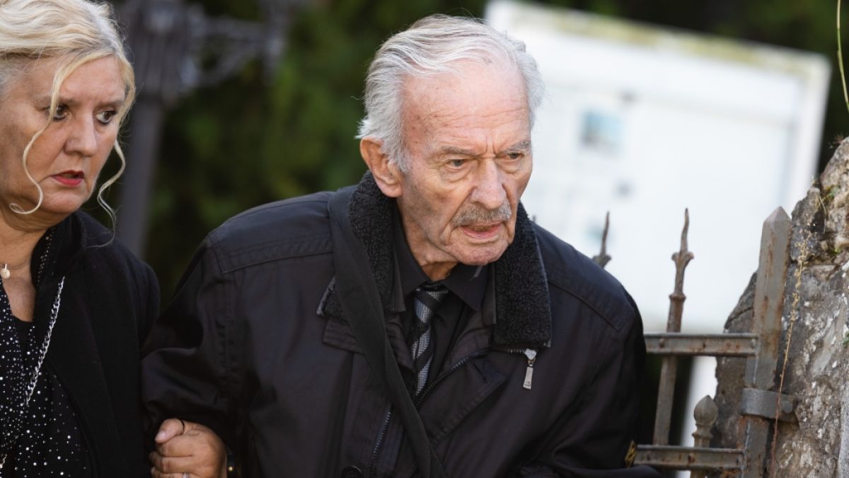 Schauspieler Horst Naumann, bekannt aus "Das Traumschiff" und "Die Schwarzwaldklinik", ist im Alter von 98 Jahren gestorben. (Foto)