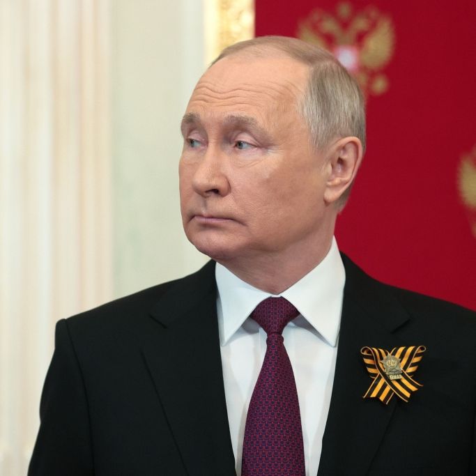 Putin lässt russische Atomwaffen verlegen! Mega-Konvoi rollt Richtung Moskau