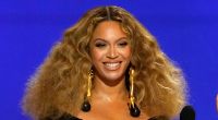 Beyoncé zeigt sich halbnackt für ein Modemagazin.