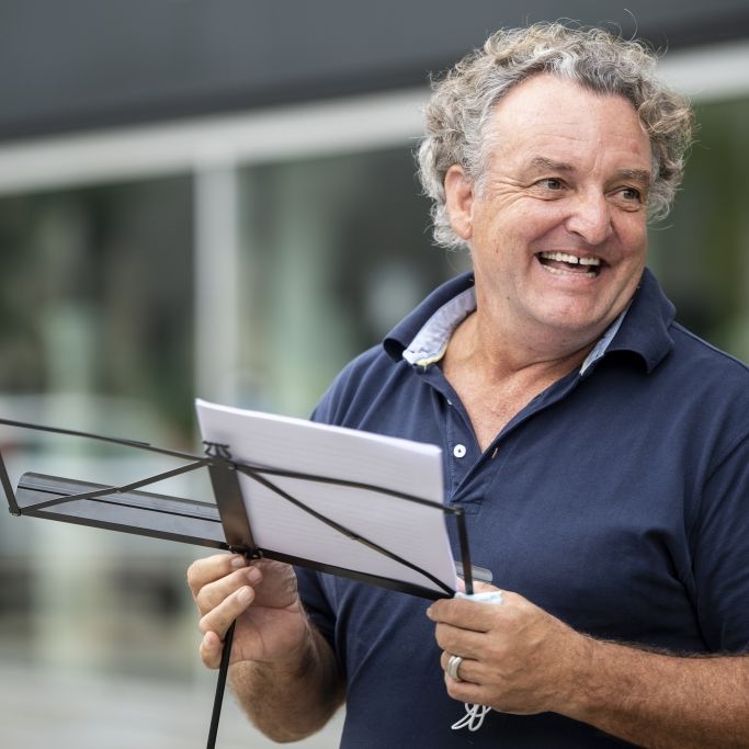 Not-OP nach Tour-Abbruch! Sorge um Comedian (62)