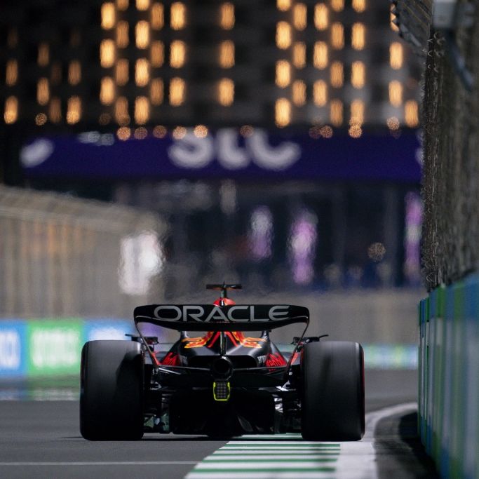 Verstappen gewinnt Saudi-Arabien-Rennen vor Red-Bull-Kollege Perez