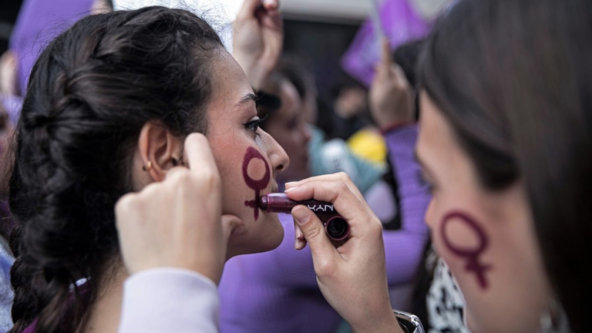 Am internationalen Frauentag, auch als Weltfrauentag bekannt, wird alljährlich am 8. März auf den Kampf für Gleichberechtigung und Emanzipation von Frauen aufmerksam gemacht. (Foto)