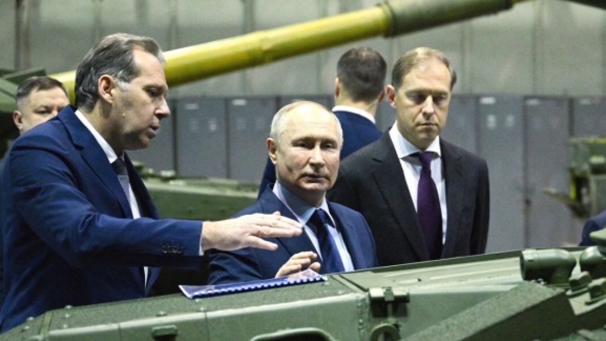 Ein US-General hat vor Wladimir Putins (Bild, links) Weltraumplänen gewarnt. (Foto)