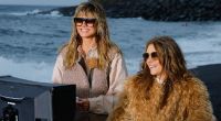Heidi Klum hat beim Ocean-Shooting auf Teneriffa mit Elizabeth Hurley sichtlich Spaß.