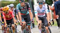 Tadej Pogacar (r) aus Slowenien vom UAE Team Emirates in Aktion bei der 21. Etappe der Tour de France. (Symbolbild)