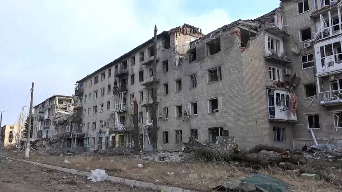 Aufnahmen zeigen die von den russischen Truppen zerstörte und mittlerweile eingenommene Stadt Awdijiwka. (Foto)