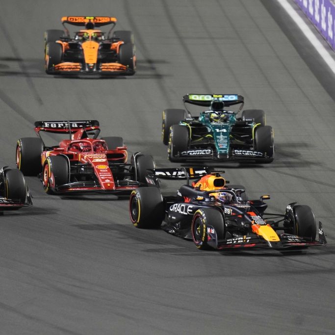 Verstappen und Hamilton früh raus - Ferrari-Jubel nach Sainz-Sieg