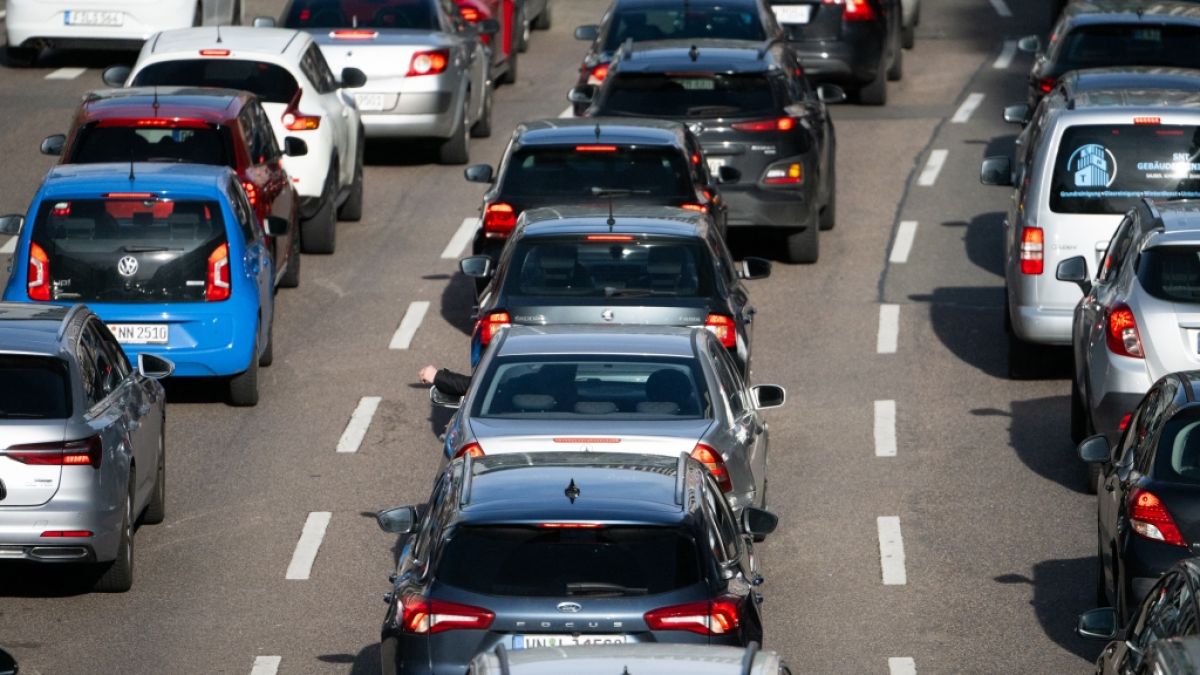 Zum Start der Osterferien 2024 steigt wieder die Stau-Gefahr auf deutschen Autobahnen. (Foto)