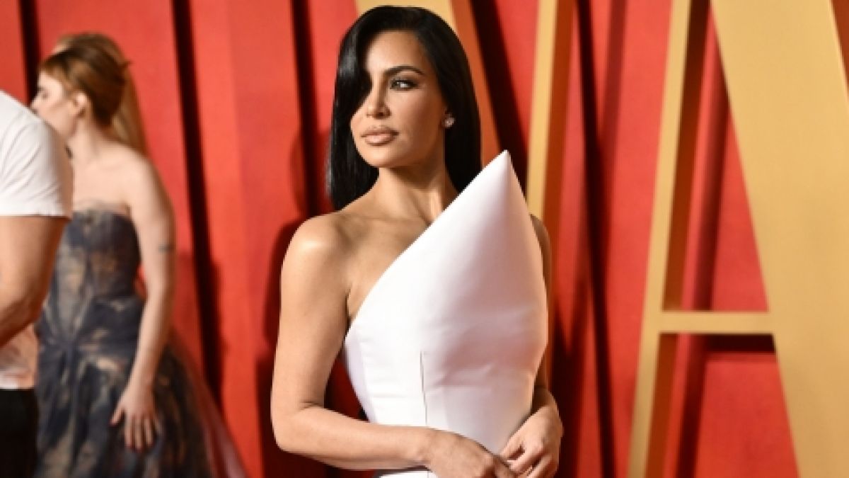 Kim Kardashian macht ihre Fans im Netz sprachlos. (Foto)