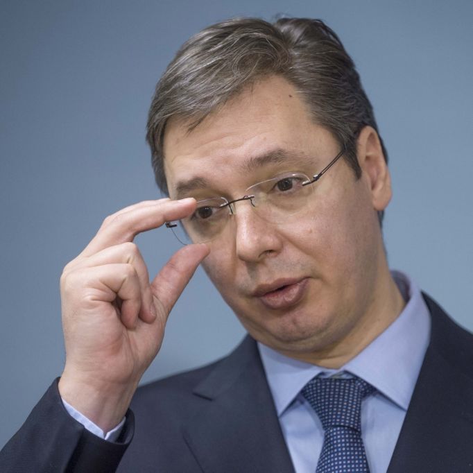 Der Serbien-Präsident verstört mit seiner Kampf-Ansage im Netz.