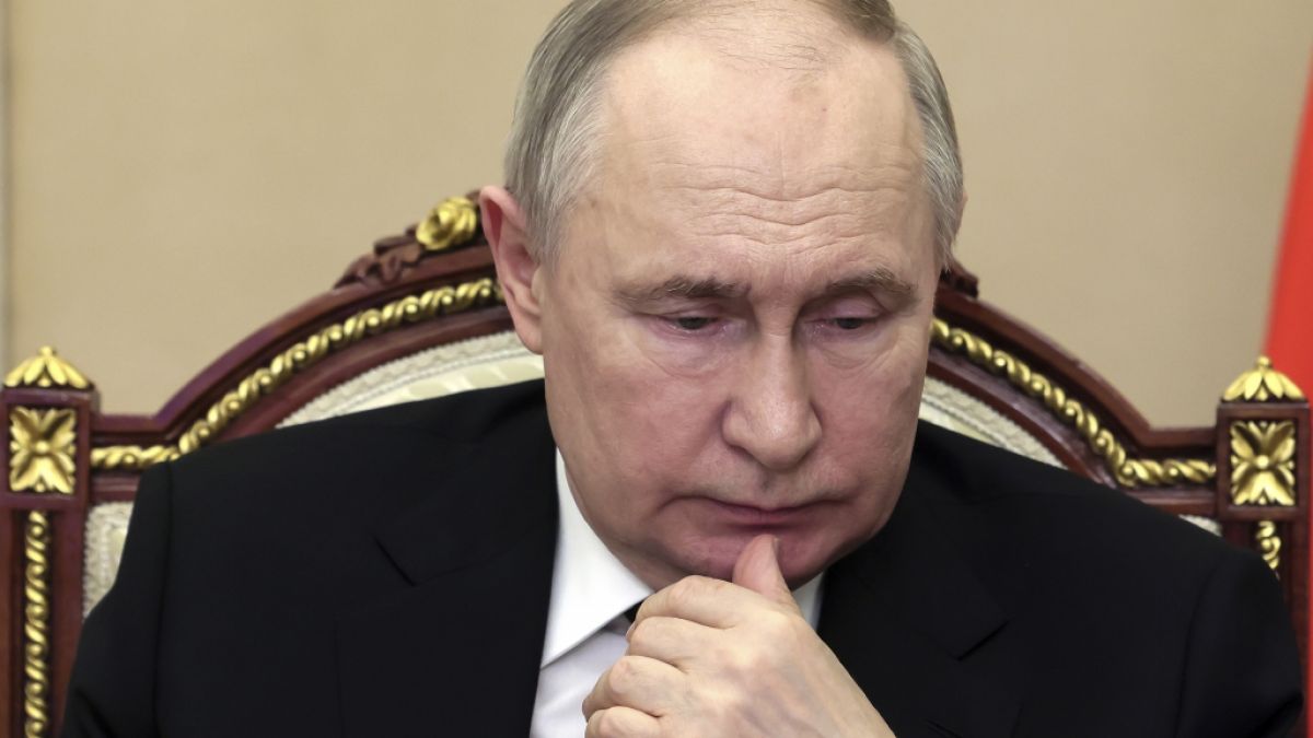 #Wladimir Putin "schwach": Ex-CIA-Mitwirkender sieht jetzt "historische Möglichkeit" Russland zu unterwerfen