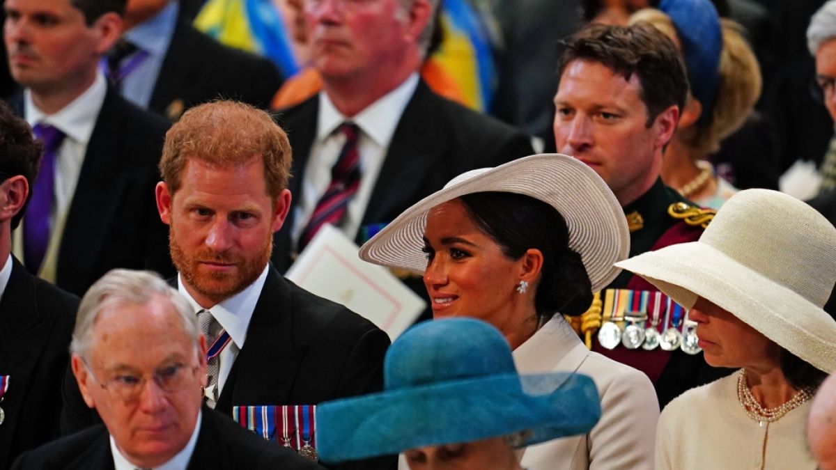 Als Mitglieder der britischen Königsfamilie kannten Prinz Harry und Meghan Markle keine Geldsorgen - wie sieht es heute, vier Jahre nach der Trennung von den Royals, aus? (Foto)
