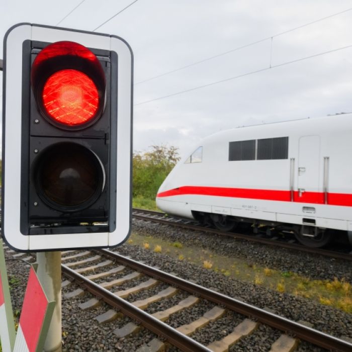 Aktuelle Zugverkehr-Störungen im Überblick (Bild: dpa).
