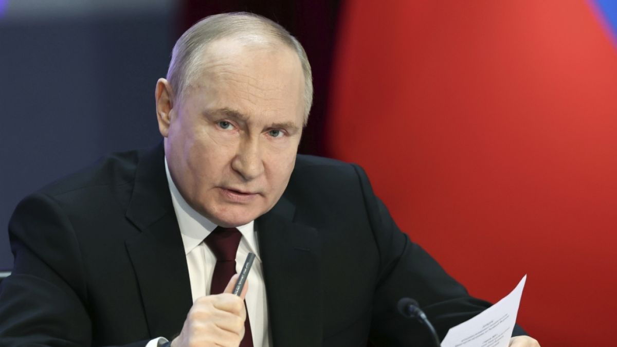 Gerüchten zufolge könnte Wladimir Putin schon bald eine neue "Superwaffe" im Ukraine-Krieg einsetzen. (Foto)