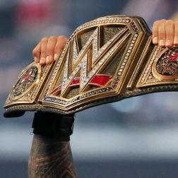 WWE-Champ Cody Rhodes wartet auf seinen Herausforderer AJ Styles