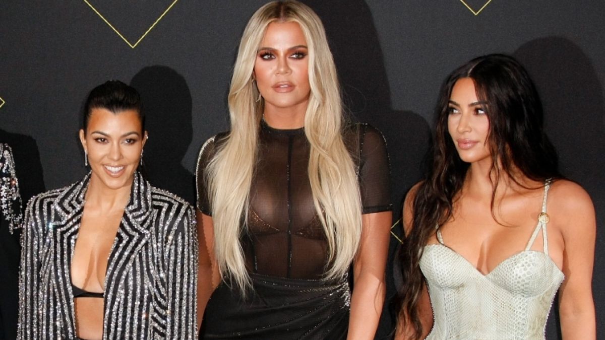 Kourtney Kardashian (links) "regiert" mit ihren Schwestern Kim (rechts) und Khloe das US-Reality-TV. (Foto)