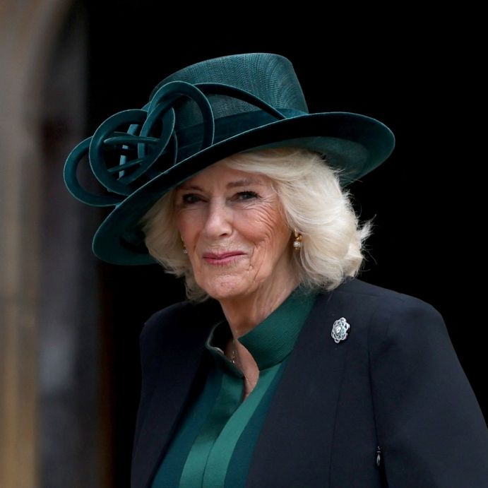 Königin Camilla fackelt nicht lang und erteilt Sussex-Spionen Hausverbot.