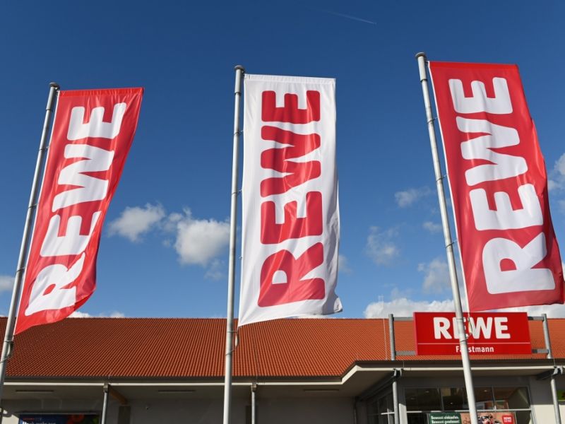 REWE News: Rückruf bei Rewe – Salami kann Krankheitserreger enthalten