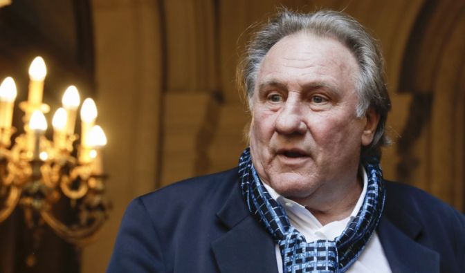 Wegen erneuter Vorwürfe sexueller Übergriffe ist der französische Schauspieler Gérard Depardieu zum Verhör geladen worden.