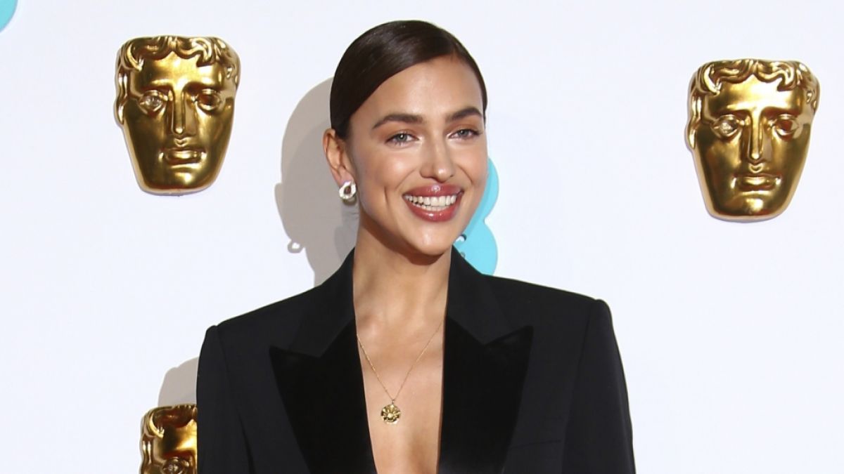 Irina Shayk ließ beinahe alle Hüllen fallen. (Foto)