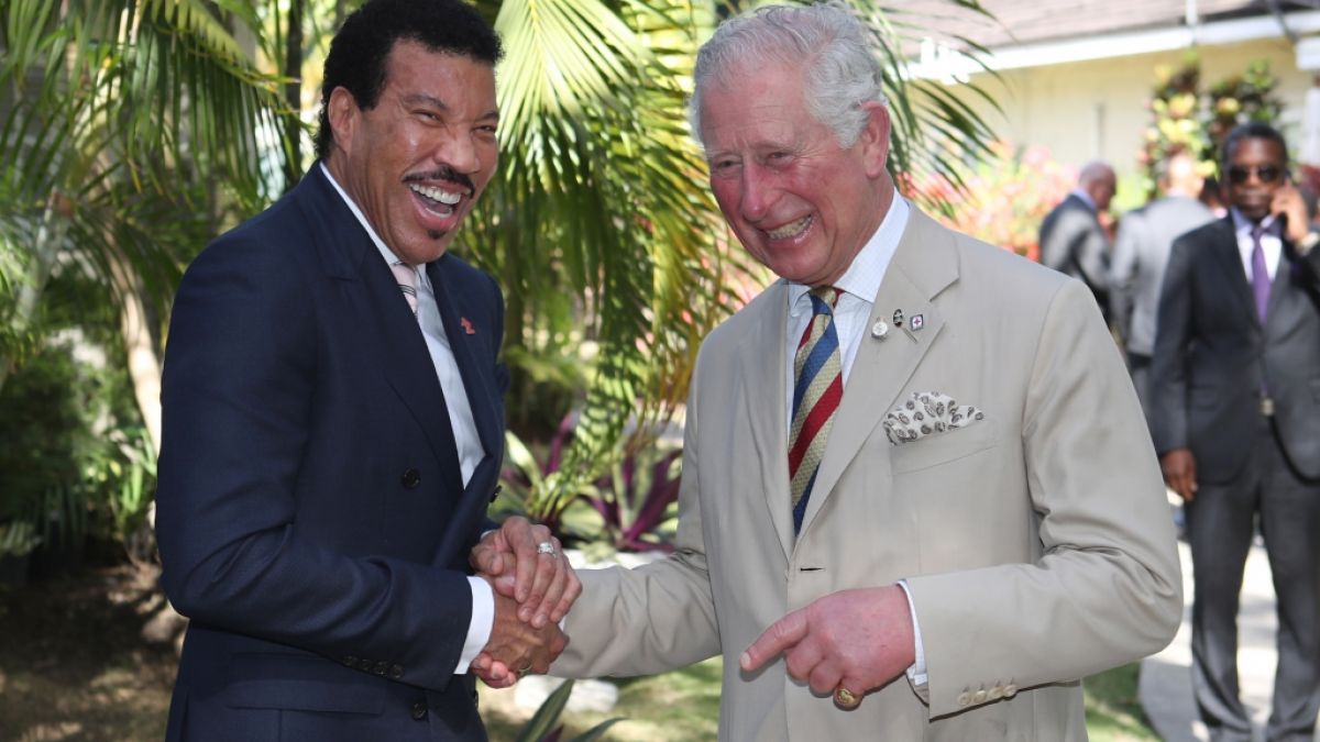 König Charles III. pflegt seit Jahrzehnten eine innige Freundschaft mit Sänger Lionel Richie. (Foto)