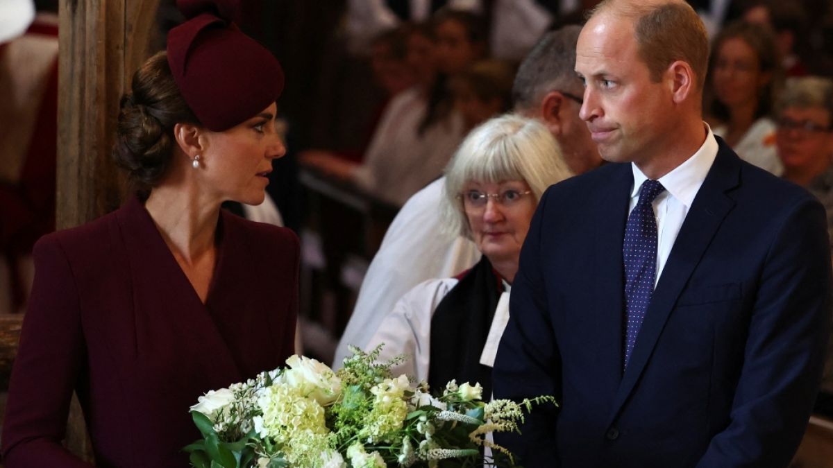 In Frankreich veröffentlichte KI-generierte Bilder zeigen, wie es bei den Briten-Royals in 30 Jahren zugehen könnte - Prinzessin Kate und Prinz William wären dann 72 Jahre alt. (Foto)