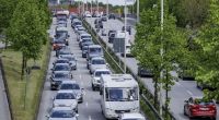 Zum verlängerten Wochenende nach Christi Himmelfahrt droht auf Deutschlands Autobahnen Stau-Chaos.