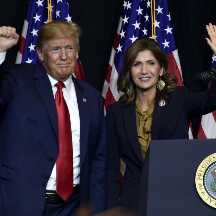 Donald Trump und Kristi Noem im Jahr 2018.