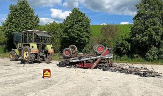 Bei einem Unfall während einer Kremserfahrt mit einem Traktor sind im Norden Thüringens am Himmelsfahrts-Tag 14 Menschen verletzt worden. Zwei von ihnen seien mit schweren Verletzungen ins Krankenhaus geflogen worden, wie ein Polizeisprecher mitteilte.