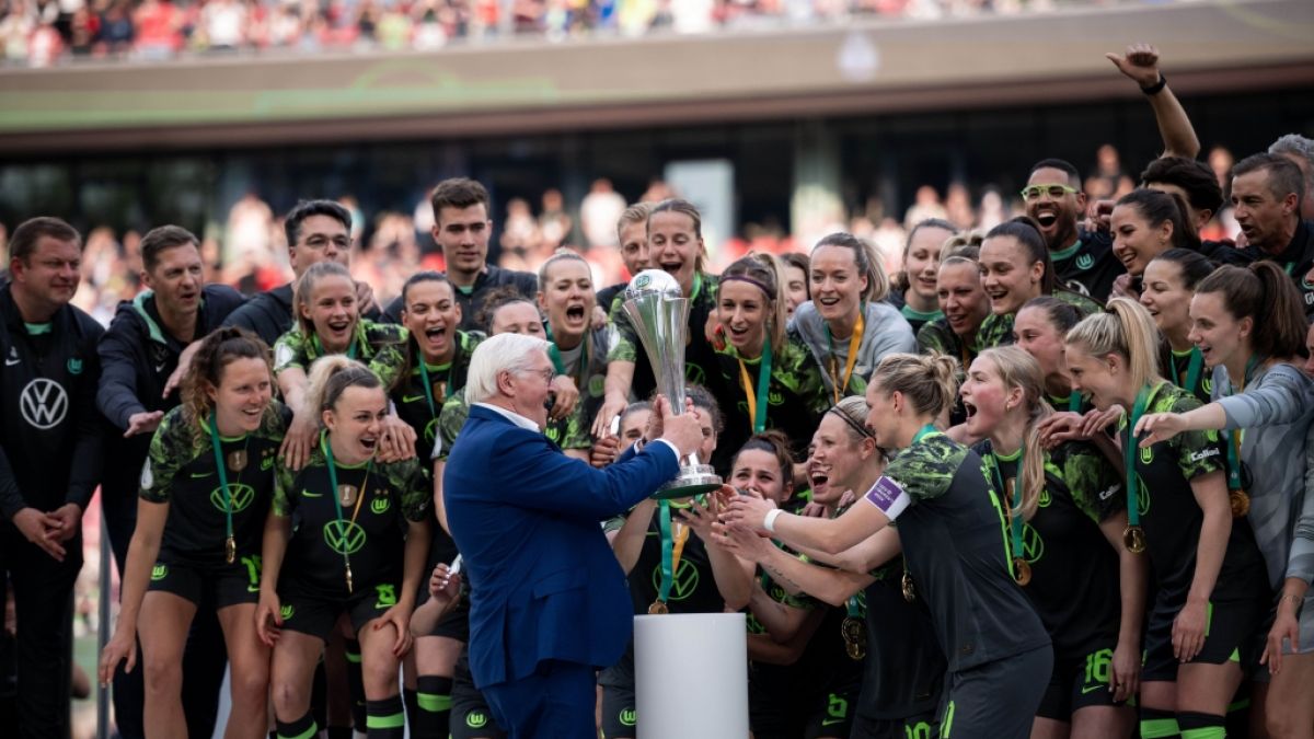 Der VfL Wolfsburg hat erneut den DFB-Pokal der Frauen gewonnen. (Foto)
