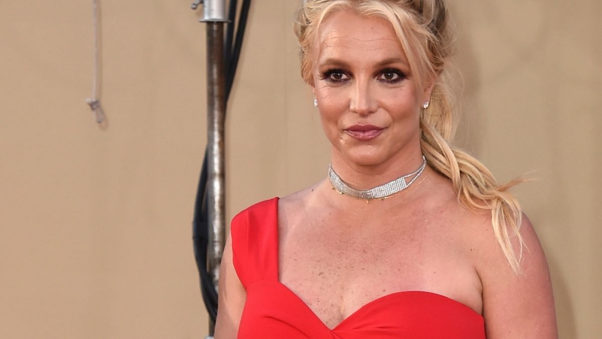 #Britney Spears: Vorsicht, jener Rockmusik rutscht! Ob jene Bilder die Fans besänftigen?