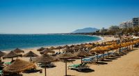 In Marbella an der spanischen Costa del Sol ist eine 26-jährige Urlauberin Opfer eines sexuellen Übergriffs geworden (Symbolfoto).