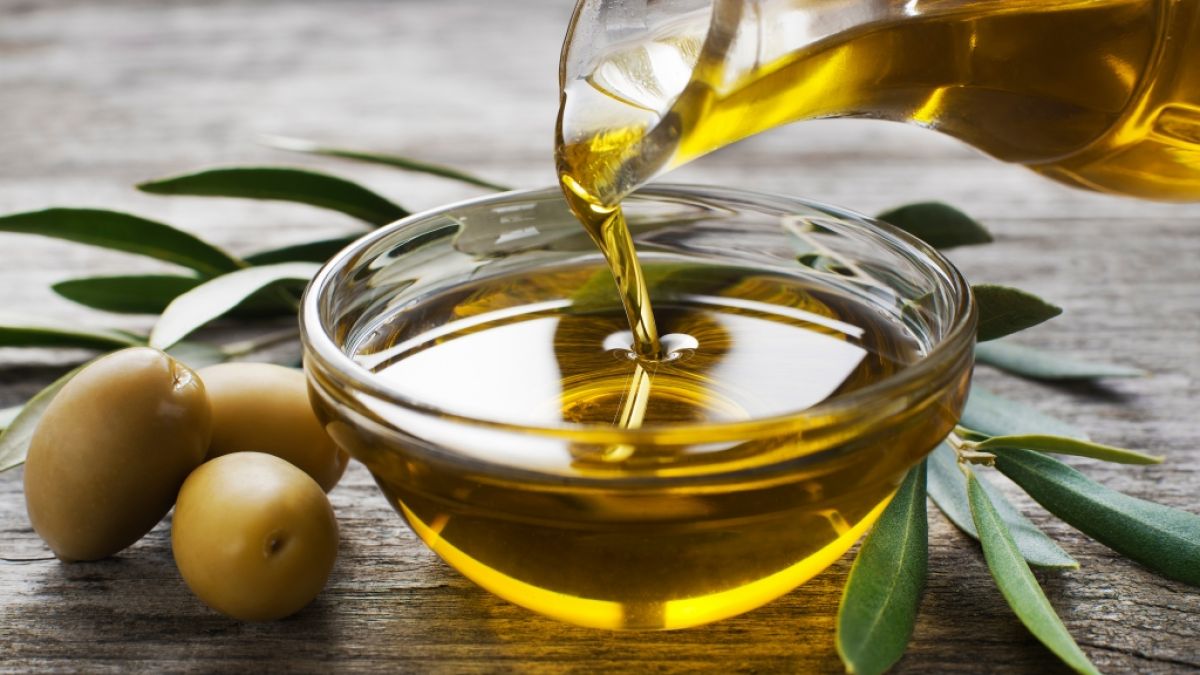Mehrere Sorten des "Gaea"-Olivenöls werden aktuell zurückgerufen. (Symbolfoto) (Foto)