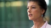 Sahra Wagenknecht, Bundesvorsitzende vom Bündnis Sahra Wagenknecht (BSW) spricht bei einem Presse-Statement.