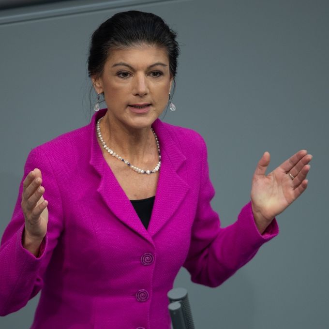 Wagenknecht: Finanzpaket ist 