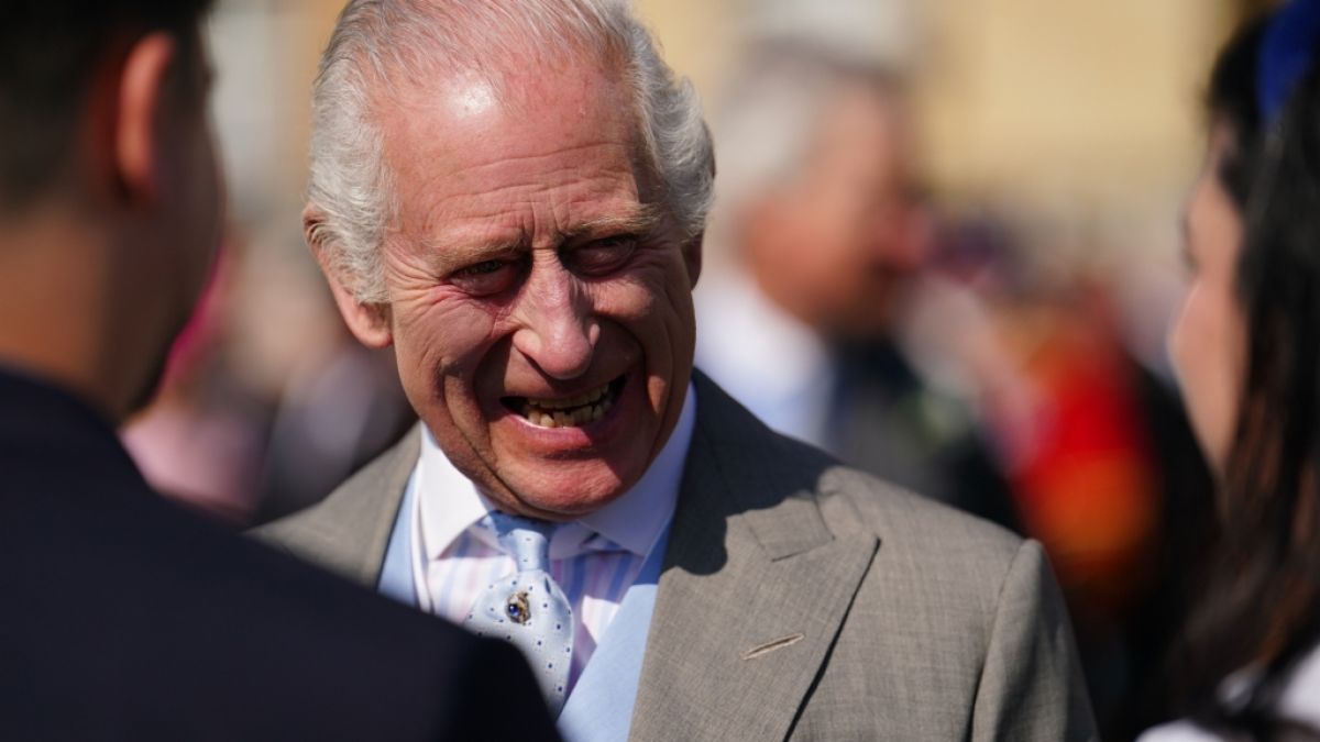 König Charles III. verwöhnt seine Enkelkinder bei jeder sich bietenden Gelegenheit nach Strich und Faden - ein Umstand, der seine Schwiegertochter Meghan Markle rasend machen soll. (Foto)