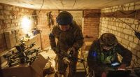 Ukrainische Soldaten müssen sich in der Region Charkiw gegen einer russische Offensive wehren.