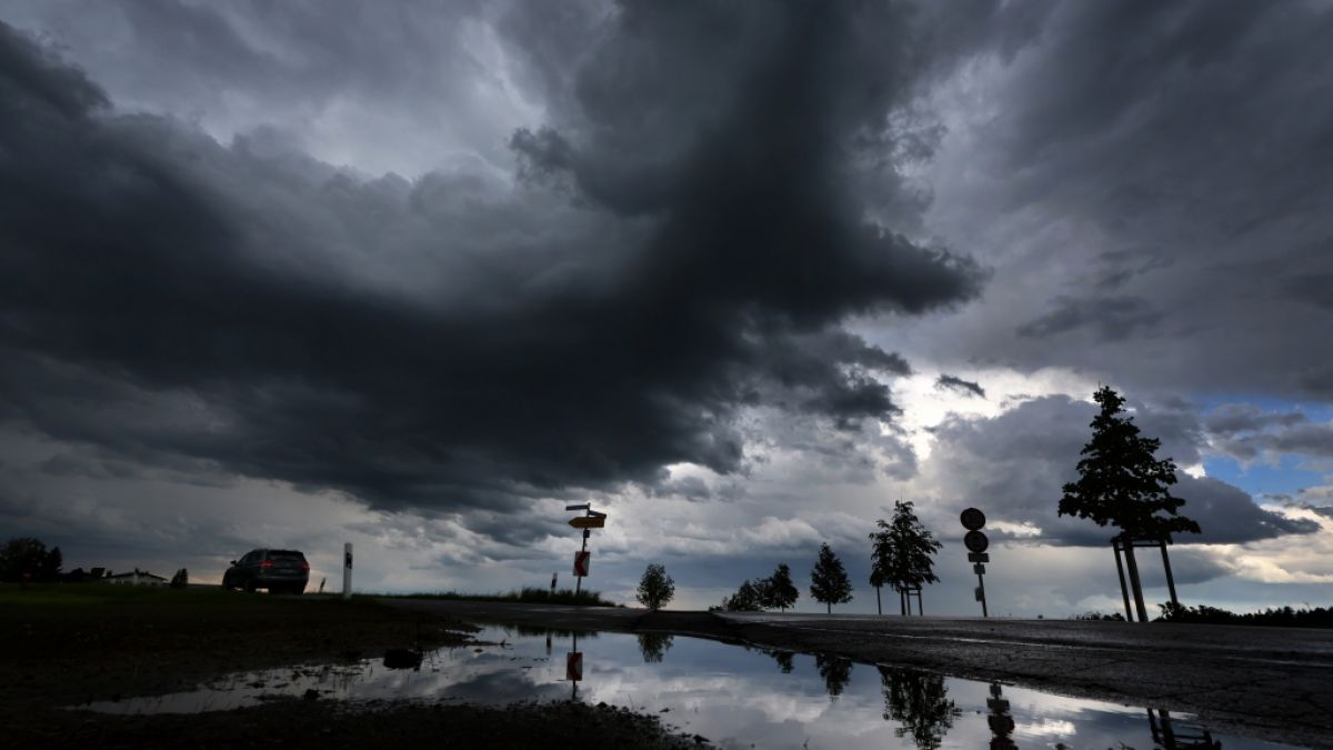 Eine heftige Unwetterfront zog am Donnerstag über Deutschland hinweg. Eine heftige Unwetterfront zog am Donnerstag über Deutschland hinweg. (Foto)