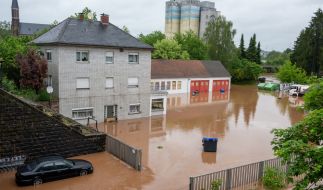 Die heftigen Regenfälle sorgten im Saarland für schwere Überschwemmungen, wie hier in Lebach.